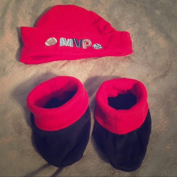 Hat And Bootie Set - Picture 1 of 2